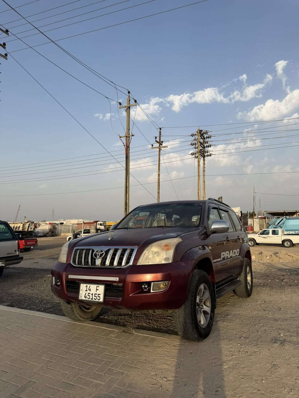 سلام عليكم .. 
تويوتا برادو موديل 2007 
7 راكب مكينه 2700  فور ويل 
بيها بنيد صبغ اثر جراد فقط
مكينه وكير مكفولات  
تبريد ثلج حداديه توني شادهه 
ارقام وسنويه جدد باسمي السياره 
السياره نضيفه ومتعوب عليها
 
140 وبيهه مجال حك الجيه 
البصره / سفوان 

***********
