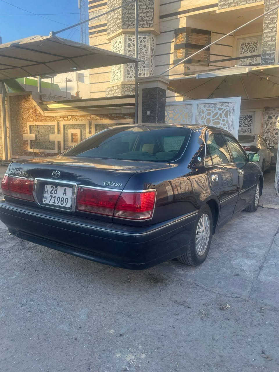 السلام عليكم  ملكه للبيع السياره قرار ٤٨ رقم نجف دولي بأسمي تحويل ثاني يوم مكان السياره بغداد السياره كفاله عامه من الكصه والضربه ونق الجثه سياره فول مواصفات ٤ دكم مناقصها شي خير من الله تحوير الفوك امارات والجوه نجف محرك ديفور صغير شاصي ٧١ السياره معروضه ب١٥٠ وبيه مجال رقم الهاتف *********** بغداد, العراق
