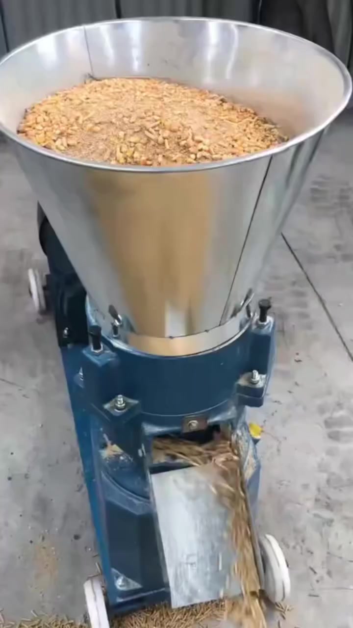 بەناوی خوای گەورە
🔥هەرزانـــــــترین نــــــــــرخ🔥
🔥جیــــــــهازی عــــــلف ٢ ڕۆڵ لەیەک کاتژمێر ١٠٠ کیلۆ دروست ئەکات
🔥جیـــــــهازی عــــــــــلف ۳ ڕۆڵ لەیەک کاتژمێر ۲۰۰ کیلۆ دروست ئەکات
🔥جیــــــهازی عــــــلف ٤ ڕۆڵ لەیەک کاتژمێر ۳۰۰ دروست ئەکات
🔥بەرمیلە سورەکە بۆ وردکردن
🔥ستیلەکە بۆ وردکردن
🔥ئـــــامێری گیا و دار وردکردن
🔥ئاش بۆ وردکردنی گەنم و جۆ و گوڵەدان 

سەرجەم ئەم  جیهازانە بەردەستن بەهەرزانترین نرخ
بۆ پەیوەندی کردن
***********
***********
گەیاندن هەیە لەسەر کڕیار

شـــــــــــــوێن : قــــــــــــــەڵادزێ
