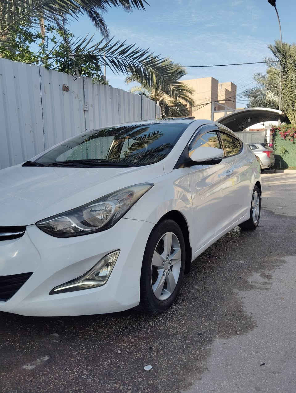 النترا خليجي موديل 2012 رقم بغداد تحويل ثاني يوم السياره بيها ضربه بين باب الصدر والورها مليوح شويه من  فوگ العتبه شبرين تعمير بالتكمه بنص البابين ما صاعد لفوگ شويه شبرين وبيها قطع صبغ السياره شواصيها  لغودها حوضها كله مكفول جاهزه گير محرك تبريد حداديه كله تمام
تخم تاير نصبتها وترايها حلو سونارها ويا الصور  ....
محرك 1600 لا بخار ولا صوت 💢 فتحة سقف 💢 
تحكمات صوبين 💢 اي بي اس 💢 شاشه كامره 💢 
السعر المطلوب ((  88  $ )) بيها مجال بسيط للشراي للاستفسار الاتصال على الرقم *********** 
كلشي موضح بالمنشور أقره واتصل ودلل 
مكاني نجف دور الهنديه ( تراهم مراوس حسب القناعه)
