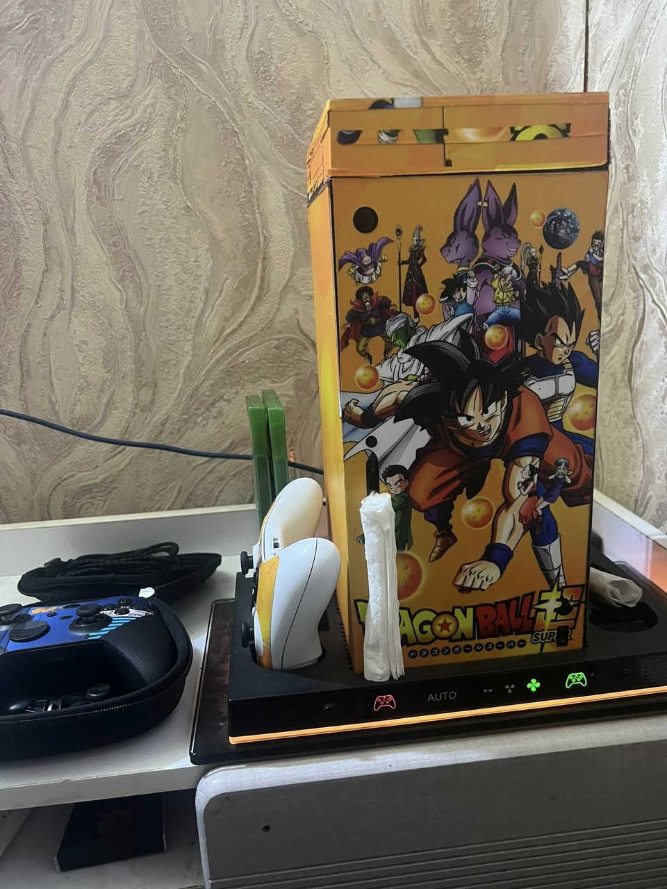 سلام عليكم شباب ‏السعر 675الف￼ ‏Xbox series X ￼ جميع ملحقاتة كاملة مع يد عترافية مع ستان مروحة لجهاز مع زوج قراص العبتين مع شتراك اني مشترك سنة بس ماعرف جكد باقي لو5تشهر لو6تشهر
‏كل الملحقات كاملة كل قطعة كرتونة موجودة ￼
‏الجهاز مبدل CD والسيد القديم مالته موجود أنا بدلته بالبيت حتى عندي صور قبل لا أفتح الجهاز ￼ بس كل شيء ما بية الله شاهد على كلامي الجهاز مال البيت وتجي للبيت تأخذه وتطلع راض إن شاء الله ويا لعبة 
مملوكة رز نت Evil4
‏مكاني بغداد أي استفسار اتصال 
*********** ￼
