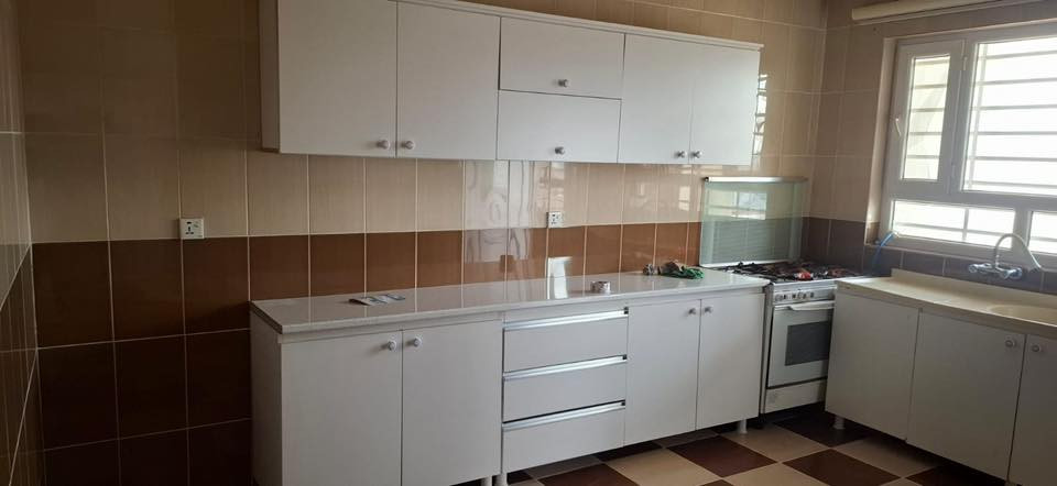 كاونتر خشب تركي مستخدم اخو الجديد
جوكر هم كله قطع 
قياسه العمق 55سم
مترين ونص الكاونتر
والسنك مترين
سعره 650
توصيل مجاني من السليمانية لبغداد وديالى وصلاح الدين وكركوك 
***********
اتصال واتساب
