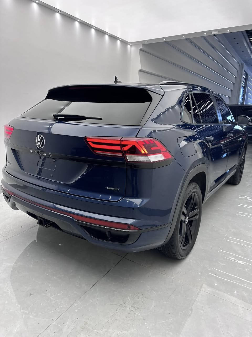 أطلس كروس سبورت موديل ٢٠٢٣ SEL Rline blak محرك ٦ سلندر داخل قيسي فول مواصفات بانوراما فور ويل داخل ليد سيارة بدون صبغ بدون ايرباك مكانين صغير تعديل صورة حادث موجود سعر ٢٩٥ ورقة مكان السيارة اربيل ***********
