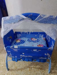 عندي كاروك نضيف للبيع السعر 50 الف الاستفسار الاتصال 07801776560