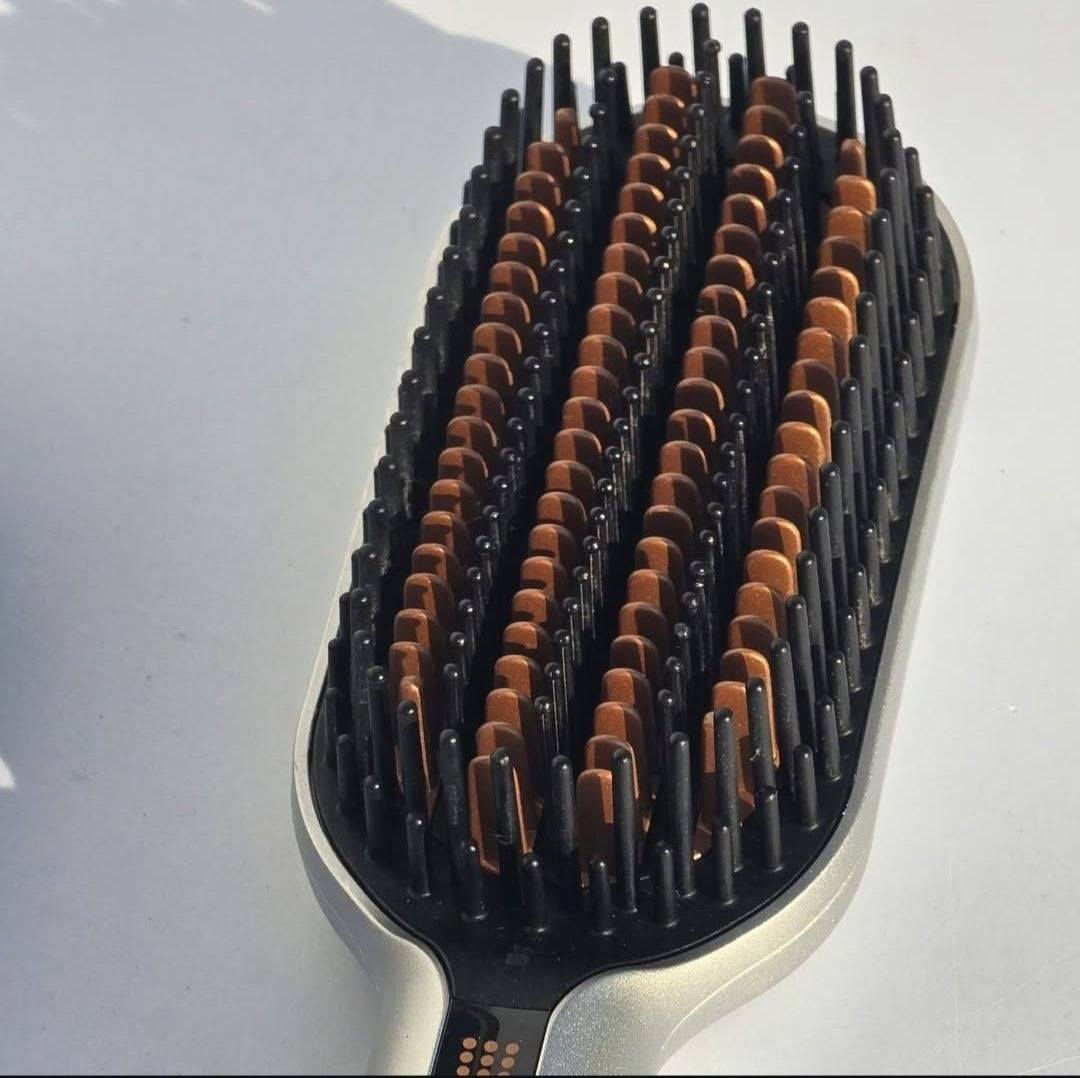 ✨ ENZO Glam Hair Straightening Brush - قژێکی لووس و بریقەدار لە چەند خولەکێکدا! ✨

ئایا ماندوو بوویت لە کات بەسەربردنێکی زۆر بۆ ڕێککردنەوەی قژت؟ 😩 وتوی شانەی ڕێککەرەوەی قژی ENZO Glam چارەسەری خێرایە بۆ قژێکی لووس و سەرنجڕاکێش! 💖 بە تەکنەلۆژیای پێشکەوتوو، ئەم وتووە قژت بە نەرمی ڕێکدەکاتەوە و بریقەیەکی سروشتی پێدەبەخشێت، بەبێ ئەوەی زیانی پێبگەیەنێت. 💇‍♀️🔥

بۆچی ENZO Glam هەڵبژێریت؟

*   ڕێککردنەوەی خێرا و کارا: 🚀 کاتت بۆ دەگێڕێتەوە و ئەنجامێکی نایابت پێدەبەخشێت.
*   تەکنەلۆژیای ئایۆنی: ioni ⚡️ یارمەتی کەمکردنەوەی خاڵخاڵۆکە و زیادکردنی بریقە دەدات.
*   کۆنترۆڵی پلەی گەرمی: 🌡️ دەتوانیت پلەی گەرمی گونجاو بۆ جۆری قژت دیاری بکەیت.
*   بەکارهێنانی ئاسان: 🌟 دیزاینێکی دەستی و سووک بۆ بەکارهێنانی ڕۆژانە.

ئیتر پێویست ناکات چاوەڕێ بکەیت! قژێکی جوانی لووس و بریقەدار بەدەستبهێنە کە شایەنی تۆیە. 👑 ENZO Glam - نهێنی قژێکی نایاب! 🛍️


**إذا كنت صاحب هذا الإعلان وتريد حذفه لأي سبب، رجاءا أرسل رسالة إلى الدعم الفني**