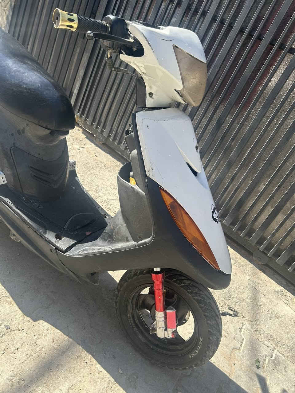 السلام عليكم ماكس عدله مكينه بلاديه خير من الله 49 ناعمه لا نضوح ولا تبخير دراجه وين متريد اترايك بيه (صدر رياضي وكلج خلفي رياضي وقطره دهن ويدات رياضي وصالنصه رياضي ودبل خلفي رياضي) دراجه بيه نقوصات كلش تافه واي نقص ينزل من سعره رايده 500 وبيه مجال مكاني المنصور ساحه القاء للتواصل ***********
