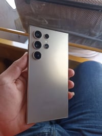 سامسونج S24 الترا • مستخدم اسبوعين • بدون باكيت