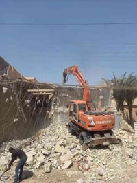 هدم تفليش  الدور والبنايات ورفع الأنقاض وتجهيز كافة مواد البناء ٠٧٧٣٨٥...