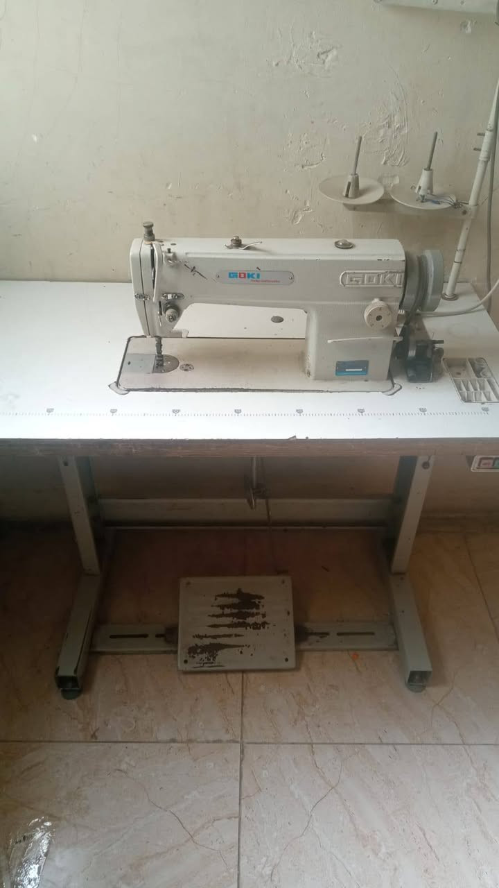 السلام عليكم مكينة اللبيع نضيفة وخياطهة كلش حلو العنوان بغداد حي البتول للاستفسار الاتصال علة رقم ***********
