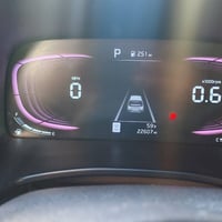 كيا سول 2024  تبديل چاملغ ايمن ايرباك ( بصف السايق )  سيارة جديدة ماشي...