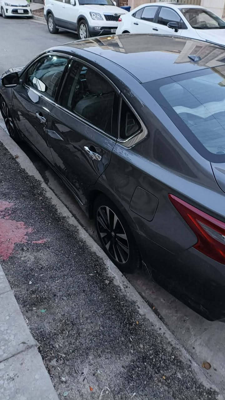 بسبب الوعود الكاذبة تم إعادة النشر للبيع التيما موديل 2018 رقم بغداد المكان بغداد السعر 115 ورقة
***********
