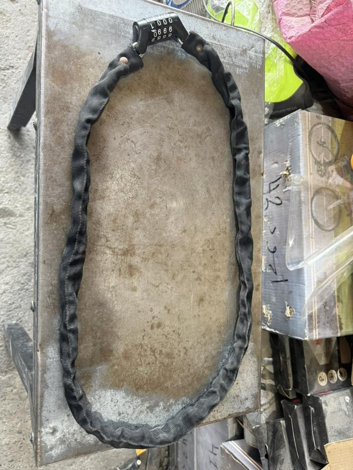 قفل 🔒 بيسكل ابو الرقم السري مال باله الاصلي 

يتغير الرقم على حسب الرقم الي تريده 

سعره 5 الف دينار 

عنوان المحل موصل أيمن تقاطع شارع كنيسة الساعة🚴‍♂️🚴

يوجد توصيل 🚚 كافة محافظات العراق 🇮🇶 

☎️***********
