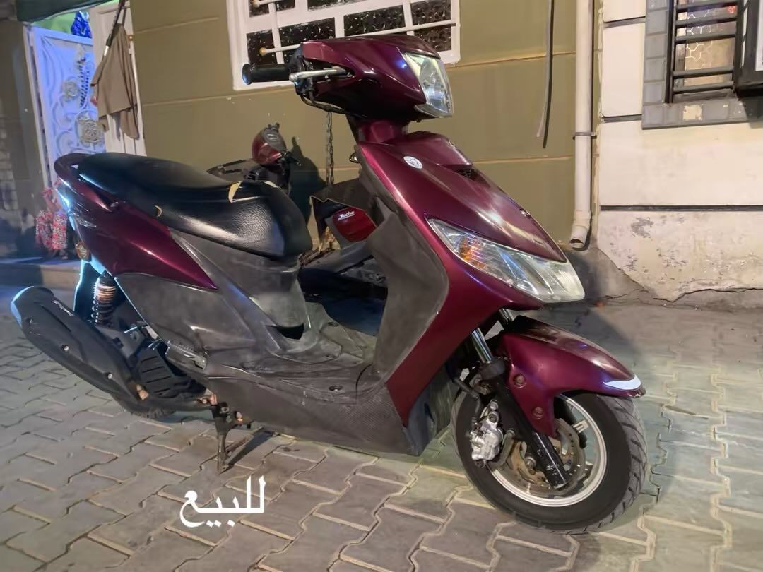 للبيع دراجه جيتي أر حديث اليوم نازله من الرمبه دراجه ماشيه 10 الاف طك كارتون والولد محتاز ويريد يبيع السعر 1550 للستفسار ***********
