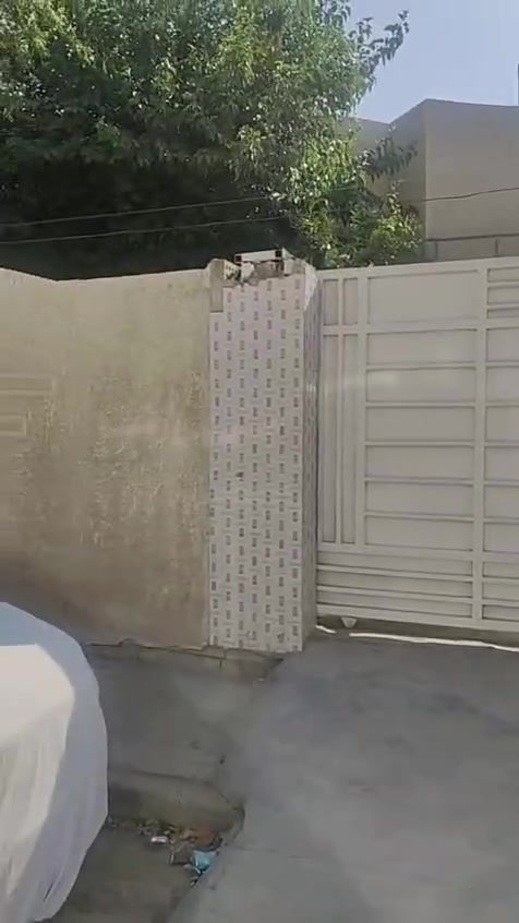 دارللبيع في الشعله الرحمانيه  قطاع  ٢٥ المساحة ١٦٠م الدار مكون من طابق واحد المراجعه مع صاحب الدار للإستفسار الاتصال على الرقم ***********
