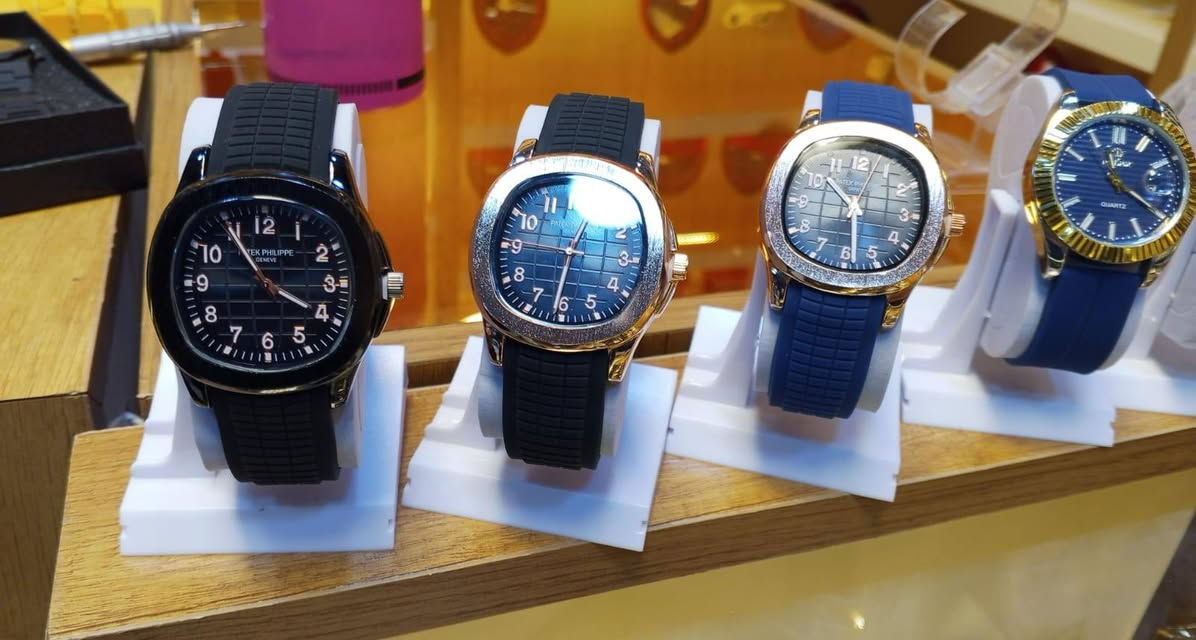 وجبة من الساعات الفخمة ذات سير وجلد
صنع شركات فخمة 😍
توصيل مجاني لكل مناطق الرفاعي🚕❤️‍🩹
السعر 10 الاف دينار فقط 💵


**إذا كنت صاحب هذا الإعلان وتريد حذفه لأي سبب، رجاءا أرسل رسالة إلى الدعم الفني**