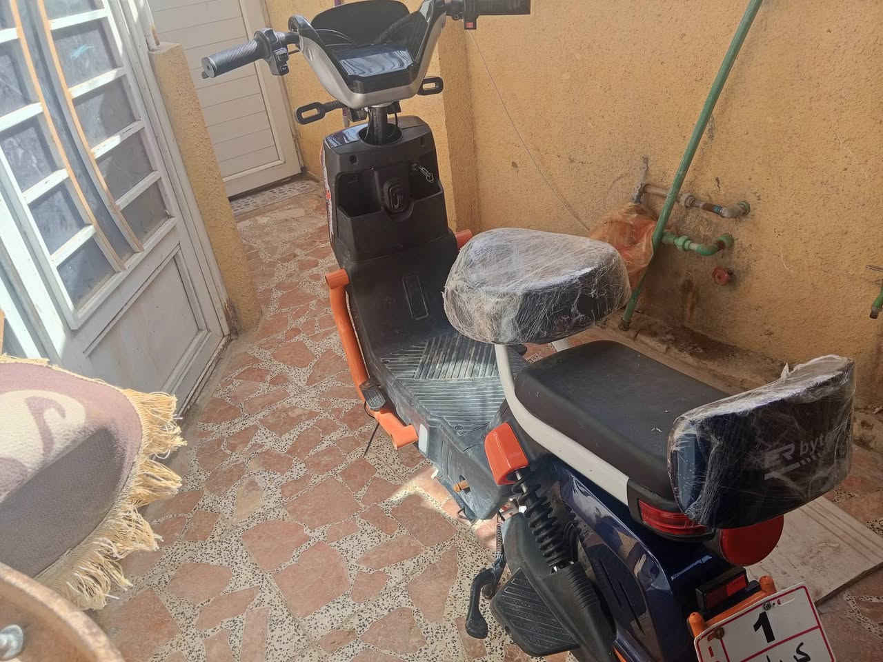 بايسكل شحن للبيع شغال كامل نضيف
سرعته 55 3سرعات سعره 250وبي مجال الشرايه يتصل على هاذا الرقم***********
