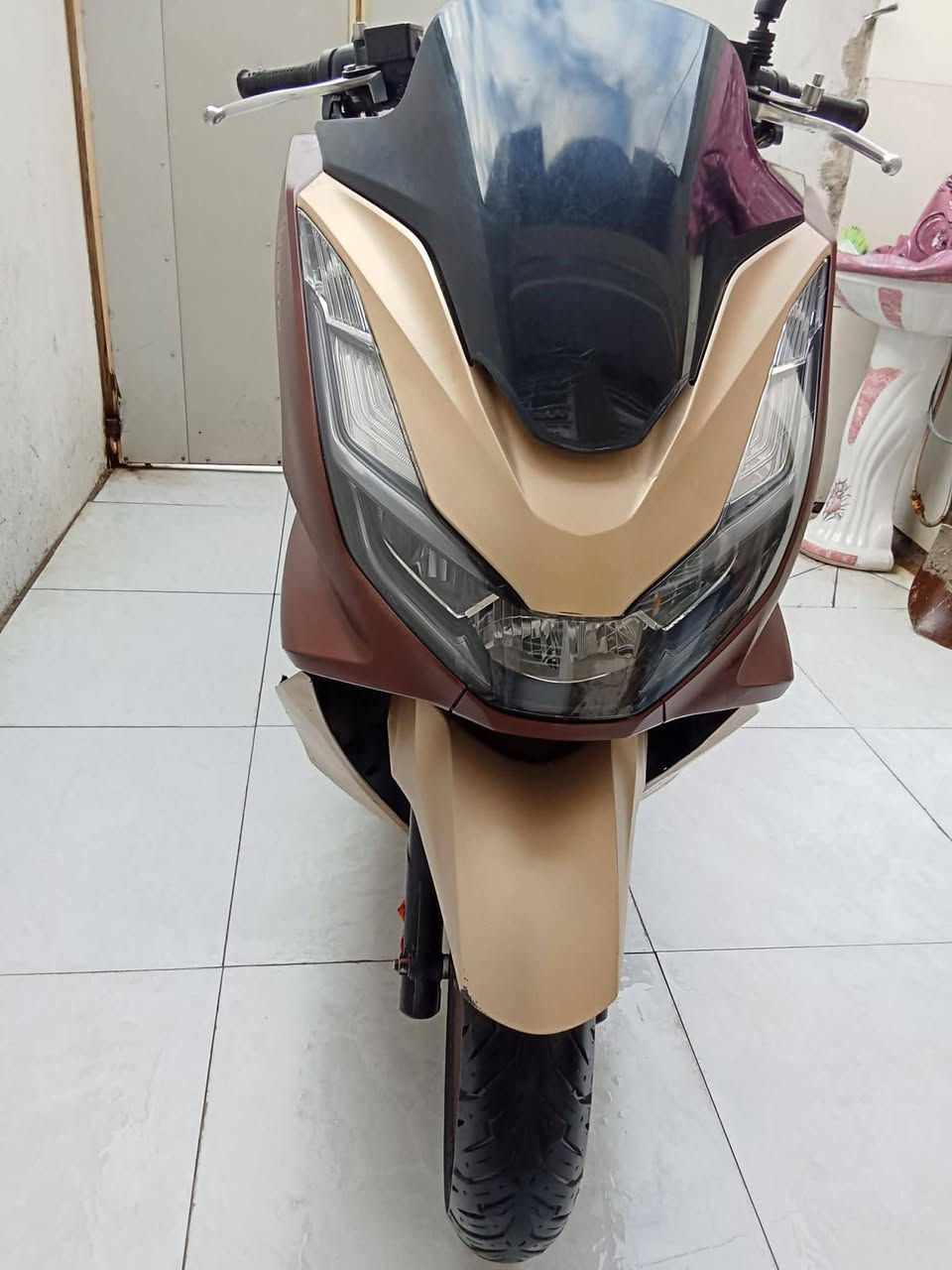 ياباني اصل وفصل الدراجه نستعجل عله بيعته راعيه مكان حي البساتين *********** السعر 18 قفل جبل الرابع
