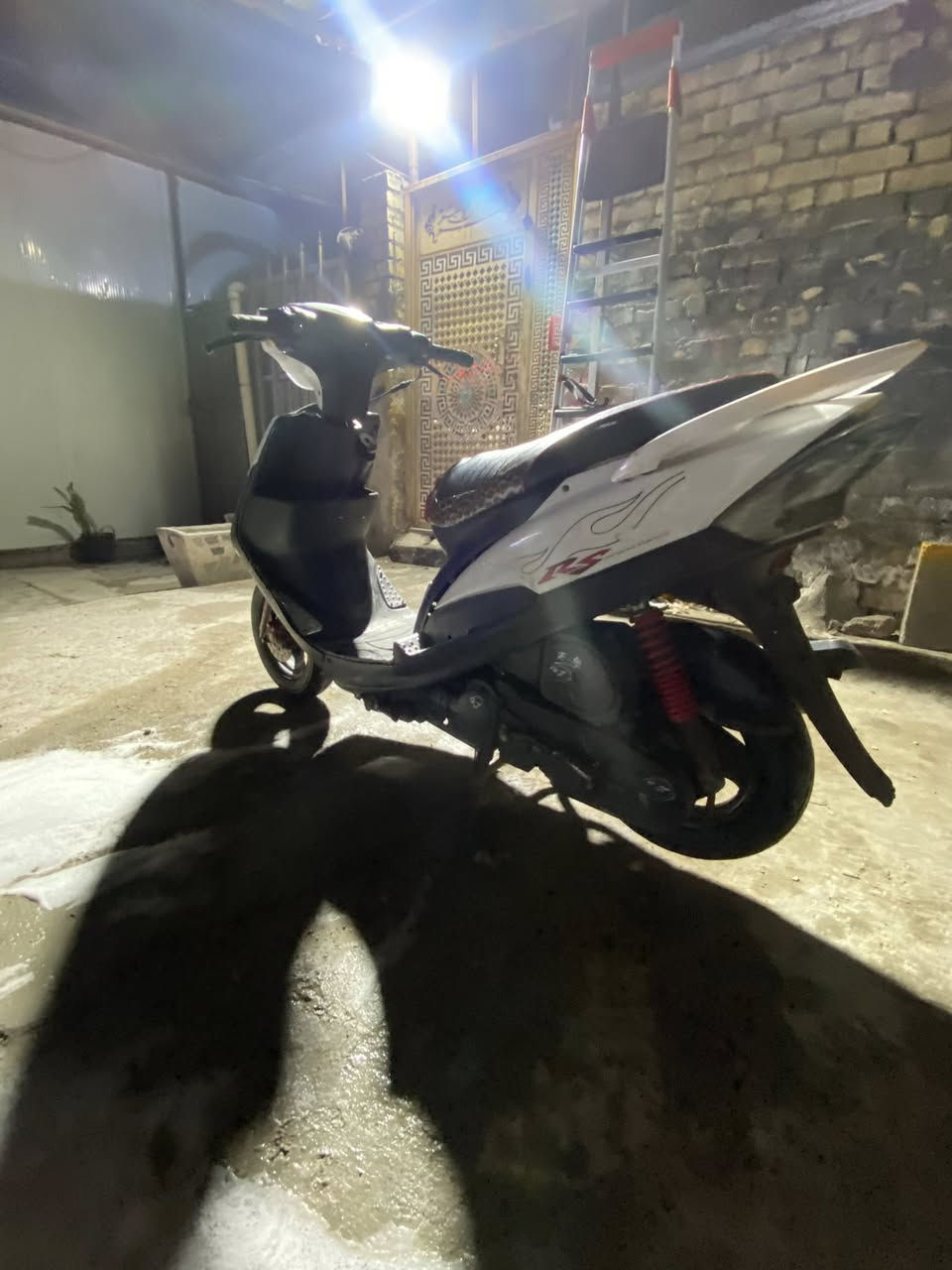 سلام عليكم ماكس عدله دراجه خير من الله ما ناقصهه كلشي تجي تنكر سلف وتطلع مكينته بلاديه لا تنقيص ولا تبخير كفراته بلاديه دراجه نضيفه مثل ما موضح بل صور سعر 550وبيه مجال حك أجيه مكان بغداد الكماليه مكلف بل نشر  رقم هاتف ***********
