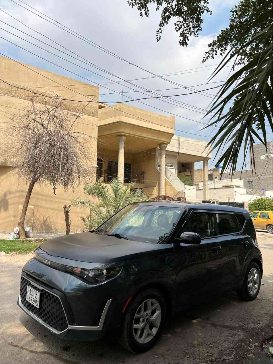 كيا صول S موديل 2023
فول عدا الفتحه 
حجم المحرك 2000 دوش حادث كما موضح بصور طخطخات ومصبوغه على كدهن بدون تبديل  ايرباك برده فقط وصور الحادث ورقم الشاصي بالمنشور بجم بلادي كبس شواصي لغود كفاله 
ماشية 18 الف موصفات بصمه كشن كهرباء رادارات حساسات إوتوستوب لايت زنون
 لدات حفر بكامل الغرفه كشنات جلد لونين
سياره جديده وتريها حلو 
 السعر 135$ بيها مجال
 مكاني بغداد جديده الامين *********** بغداد, العراق
