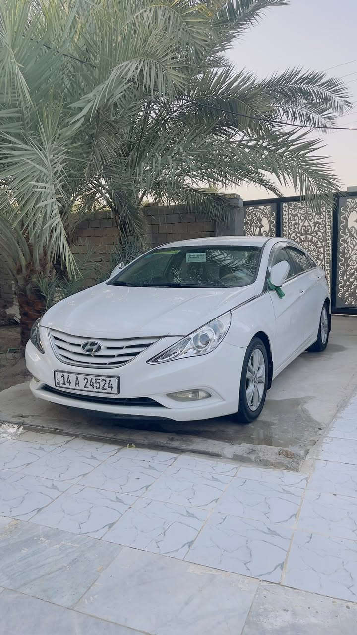 السلام عليكم سوناتا موديل 2013خليجي 2400دوش كفالة عامه عدا الجاملغات الامامي ماشرهن بارد بسيط السيارة بيها شوي حالوب رقم جديد سنويه جديده هزه جديده ماشيه 148كتلوك الشركه موجود حدايه تخم تاير جاهزه السيارة الاستفسار *********** المكان البصرة الهارثة 
السعر 130مجال قليل
