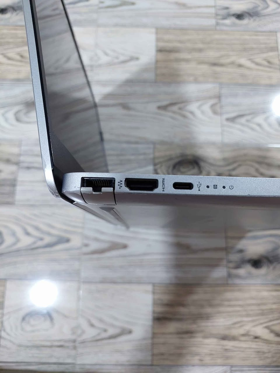 ips Full HD display(1920 x 1080)
windows 11
DDR4 RAM(8)
Intel core i3-1115G4 (3.00GHz)
256 GB PCIe SSD storage.
Fingerprint reader
Wi-Fi 5 (1x1) & Bluetooth
SuperSpeed USB Type-C
Dual speakers
دهوك سميل ٣٥٠ الف
فيها مجال 
*********** دهوك, العراق
