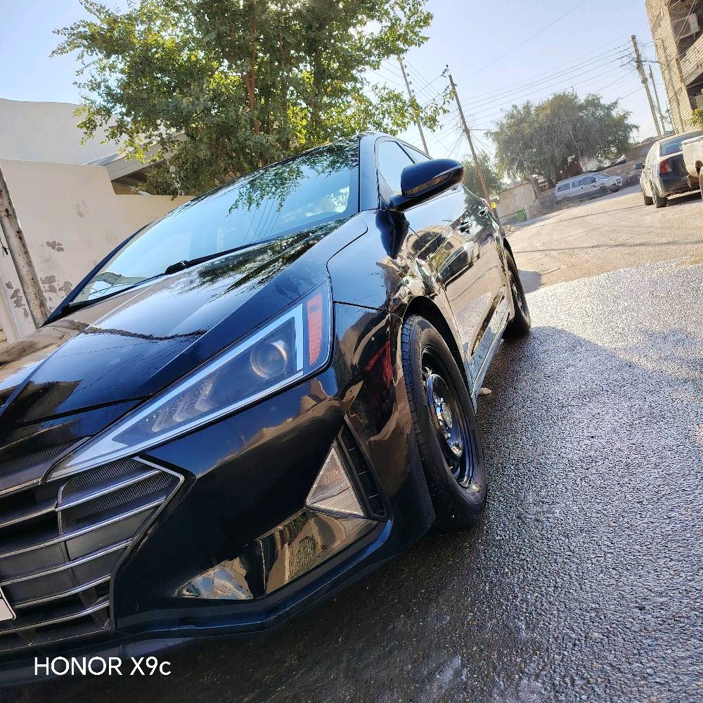 لنتره موديل 2020  سياره فول ما عده بصمه وفتحه تخم تاير جديد كير المرغوب يتي ماشيه 130 عنوان لسياره بغداد لدوره 