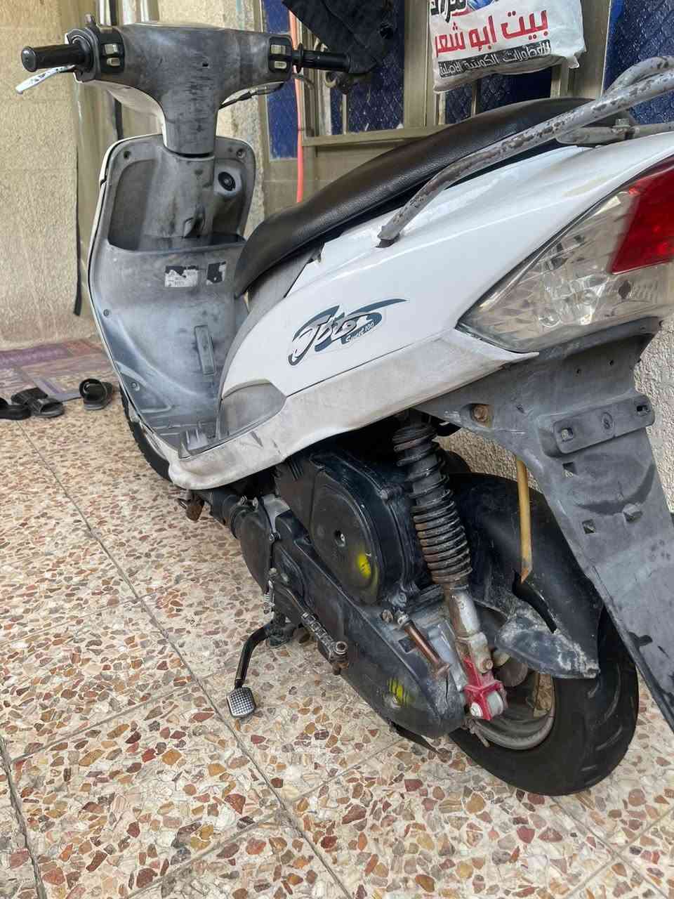 من رخصه الادمن دراجه ماكس قجمه للبيع نضيفه وجاهزه وكامله من كلشي باله وحلوه ونضيفه كلش مكانها (البصره حيانيه) ***********وهذه رقم صاحب الدراجه وراسلو والسعر قفل 550 الف
