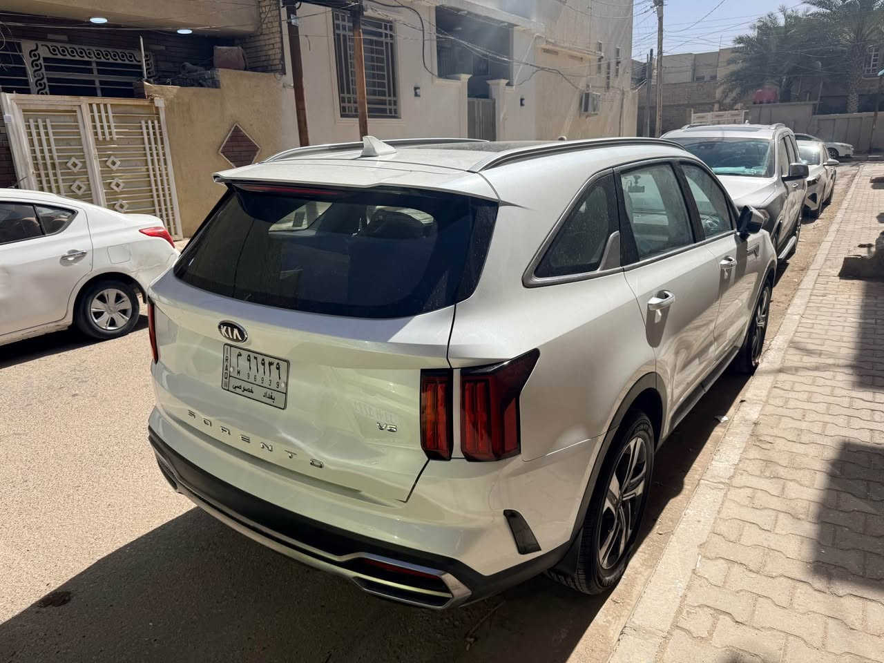 سورنتو خليجي مبدل بيها بنيد اصلي مفتوح من سياره 6 سلندر بانو راما  سياره نظيفة جداً تخم تاير كوري ادامه كامله للسياره من الحداديه ومنظومة البانزين رقم بغداد بأسمي مكان السياره كربلاء التفاصيل بالصور  
*********** كربلاء, العراق
