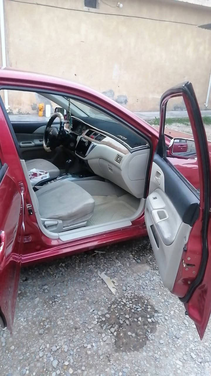 النسر ١٠ جديدة سيارة مال جناي خير من الله ماناقصهة اي شي رقم بغداد بسمي تبريد ثلج محرك كير جدد وظع شركة تخم تاير صبغ هلالات دواسة بدون حادث بجم كبس سعر ٨٣ وبيهة مجال رقم *********** ااا ***********
