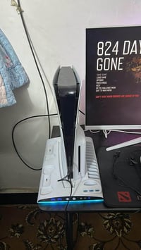 بلي ستيشن 5 سلم امريكي جهاز نضافه 100‎%‎ مستعمل شهرين لجهاز كامل ملحقا...