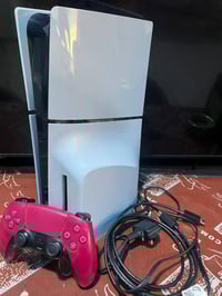 بلي فايف سلئم جديد جديد جدا صار شهر من اشتريته ذاكره واحد تيرا ملحقات ...