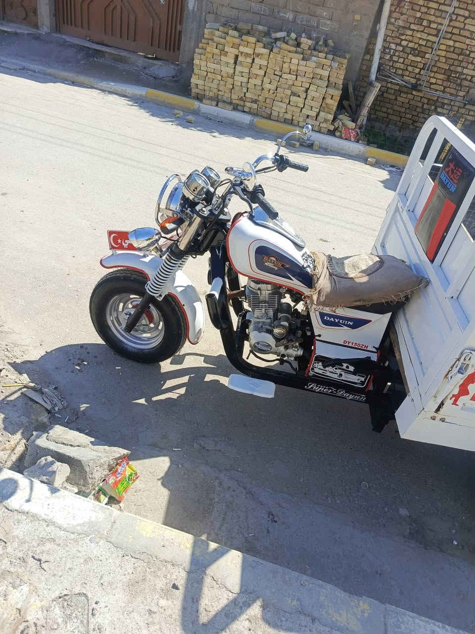 السلام عليكم ستوته للبيع موديل 18 تعمير 26 المكينه 25 مفتوح ابوشه وبستن ستوته نظيفهل كلش السعر 1750 وبيها مجال قليل مكاني سوق الشيوخ كرمه بني سعيد رقم التلفون ***********
