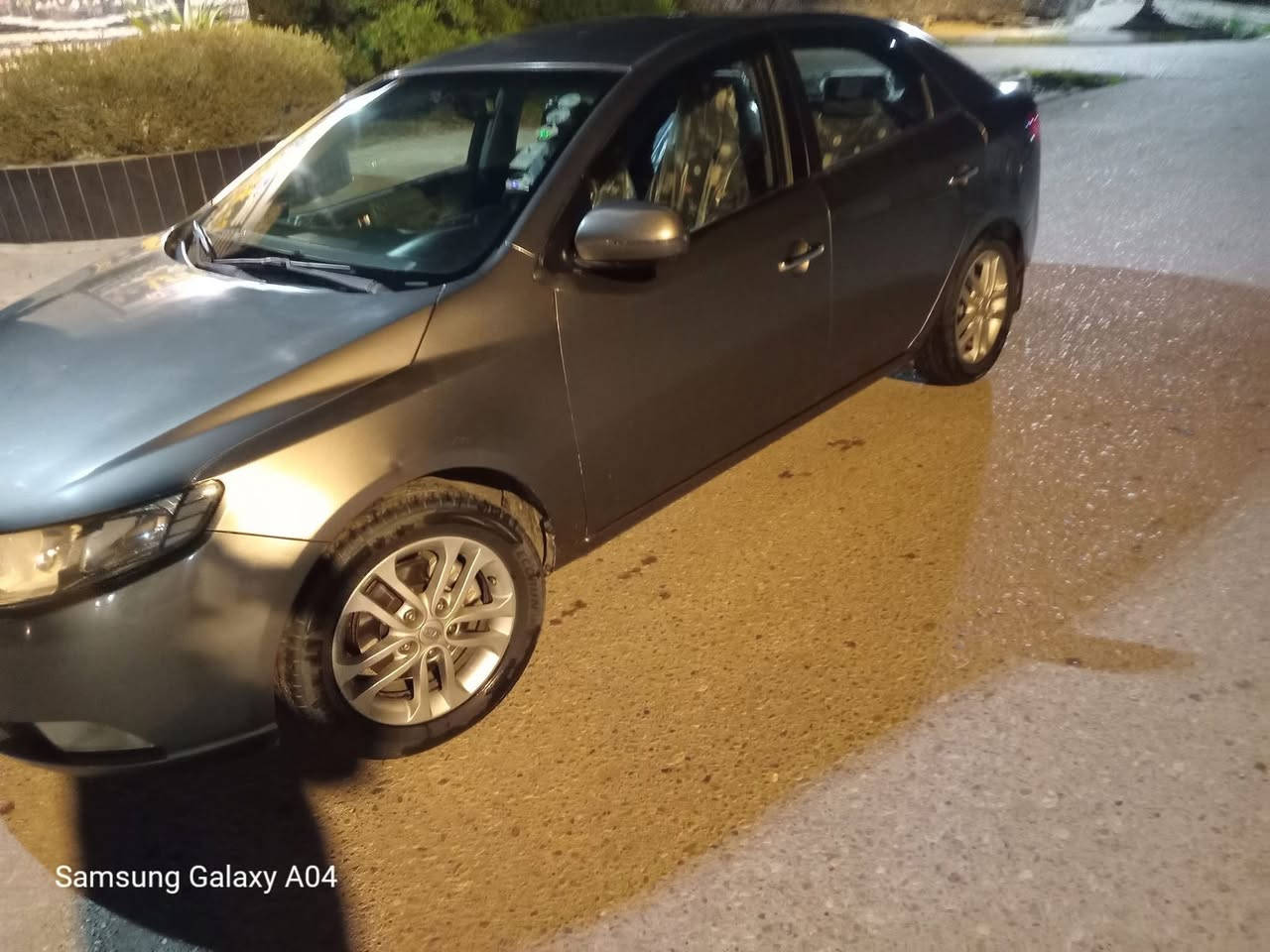 السلام عليكم
سيراتو 2011 خليجي 1600 
السياره رقم وسنويه باسمي جديد شرط التحويل 
تحكم ستيرن جهتين 
شاشه وكامره خلفيه 
حساس خلفي 
المراة الوسطيه عاكسه
مري شفط 
اشاير بالمري شفط 
4 دسك خلفي امامي 
كير 6 نمر 
كيج الحماوه إلكتروني مو كلوب 
كير محرك تبريد 
خير من الله 
السياره بيها قطعتين تبديل بدون دواخل نهائي 
وقطعتين رش فقط بدون اي ضربه
السعر 94 وبيها مجال قليل 
العنوان / صويره ***********
