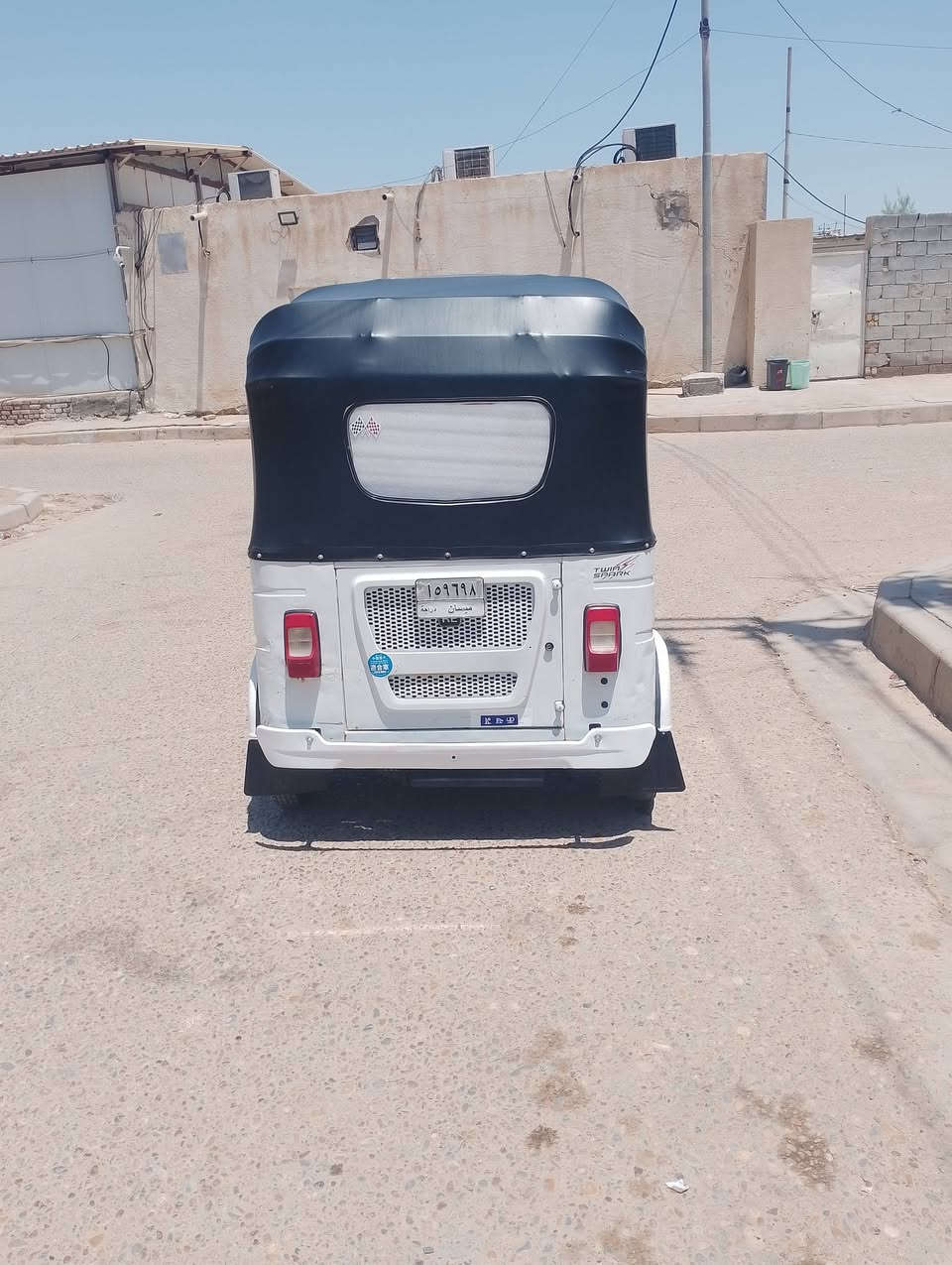 السلام عليكم تكتك البيع موديل 21 ،،، رقم ،، وسنويه ،،،، الكشره مكفواله من الصبغ والمعجون ،،،، هاذ رقم راعيه ،،، ***********،،، التكتك جاهزه من كلشي ،،،،
