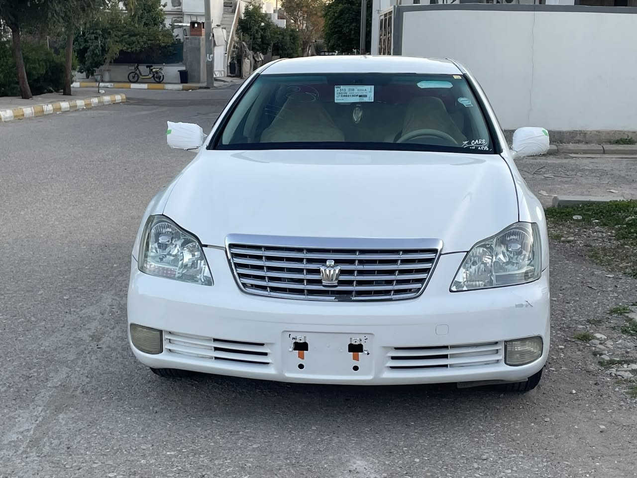 بەناوی خوا شاهینە ناو زەرد مووس 2005 کامیرە 182 بێ دوکەڵ چوار تایەو ویلی نەوتی لۆک پێنج بەسمە ڕۆنم تازە کۆڕیوە دوو پارجە بۆیاخ ئاوروپای هەیە بێ دەعموو لێداوی بەشەرت 10 سۆنەر کێڕو مەکینە بەشەرت 100 ڤیتەر برێکی بەسراوە تەبریت ساردو گەرم بەسراوە جرکەو 100 دۆلار ببڕە سعری 60 مەجاڵ کۆڕینۆش ئەکەم لێل سپۆرتا شوێن باوەنور /کەلار ***********
