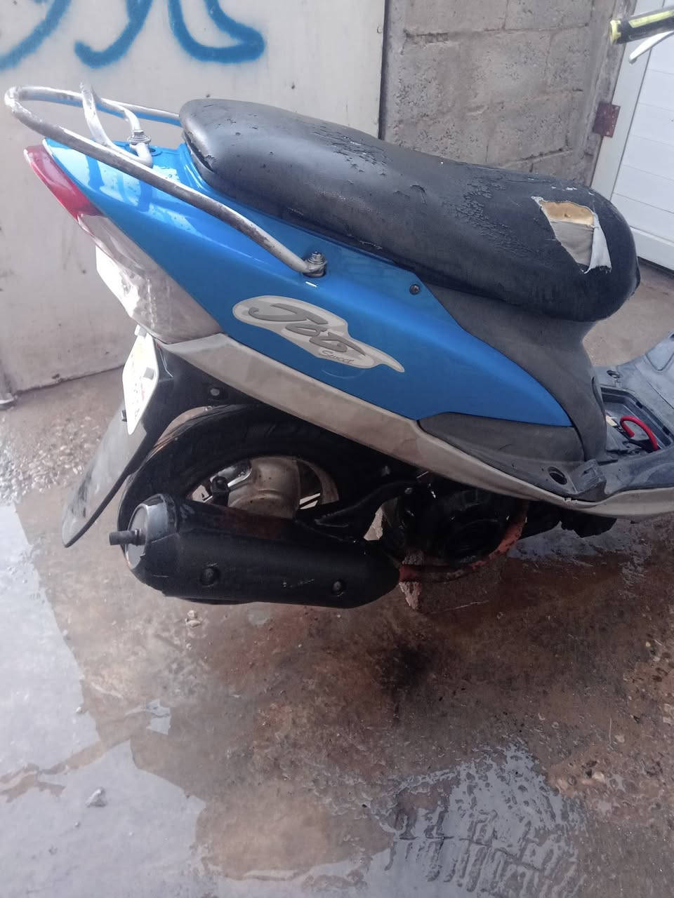 سلام عليكم دراجه لبيع شقاله بس عوزه تاير مكان جسر دياله لكرغوليه سعر ٤٠٠ وبيه مجال لطيبين ***********
