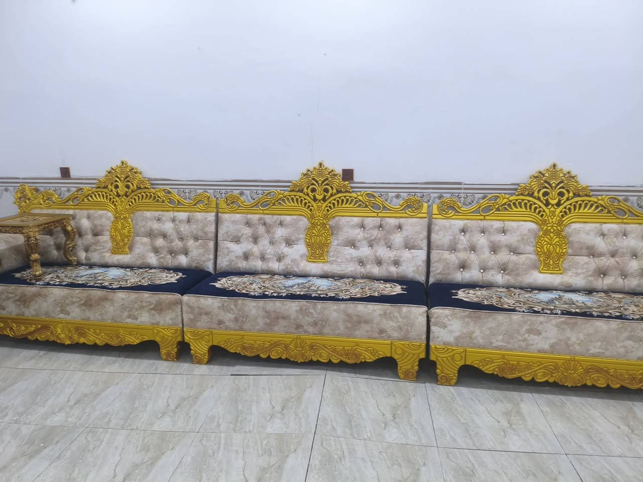 للاستفسار ***********
