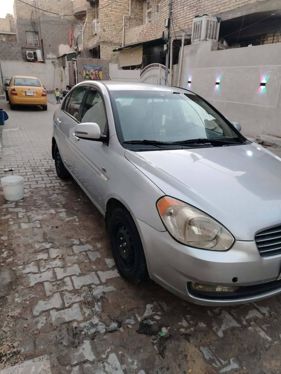 سلام عليكم عندي اكسنت مديل ١٠ بيهه بأس جملخ امامي نفس لون مبدله محرك الف ستميه مكان بغداد الكرخ سعر ٩٥ وبيهه مجال قليل رقم ***********  او مراوس بتكسي
