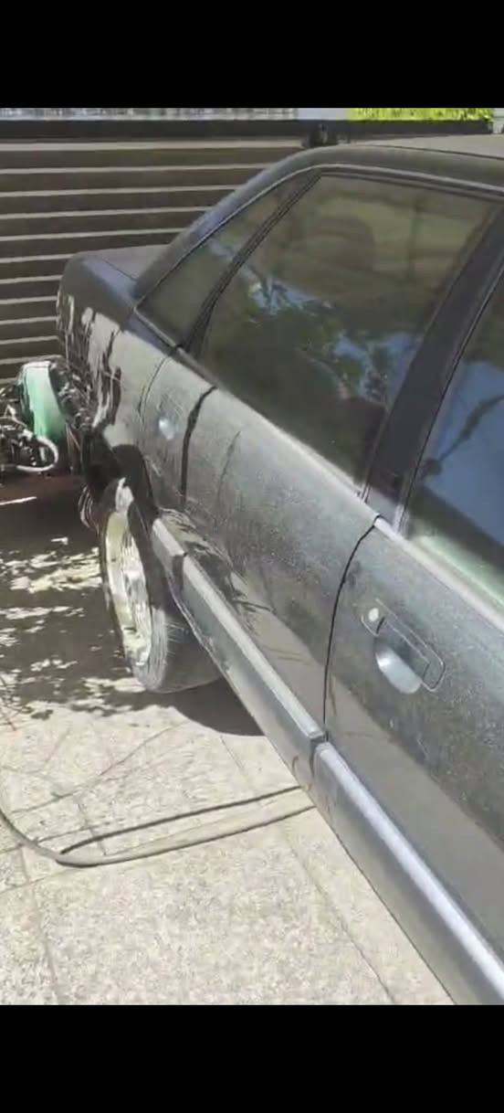 السلام عليكم.. اودي كواترو ٨ سليندر بخاخ.. موديل ١٩٩٢ فول رقم بغداد كفاله السياره بلاد كولشي شغال بيها.. فقط عطل جامه متنزل مال السايق والستيرن ثكيل.. السعر ٥٠ وبيها مجال رقم *********** او*********** عصام
