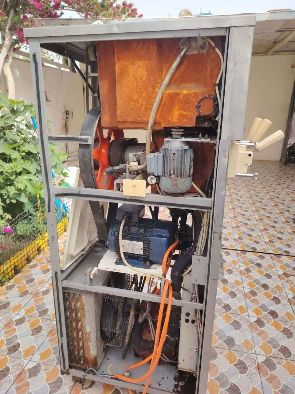 السلام عليكم 
مكينة سوفت موطة للبيع 
نضيفه والسعر خاص


**إذا كنت صاحب هذا الإعلان وتريد حذفه لأي سبب، رجاءا أرسل رسالة إلى الدعم الفني**