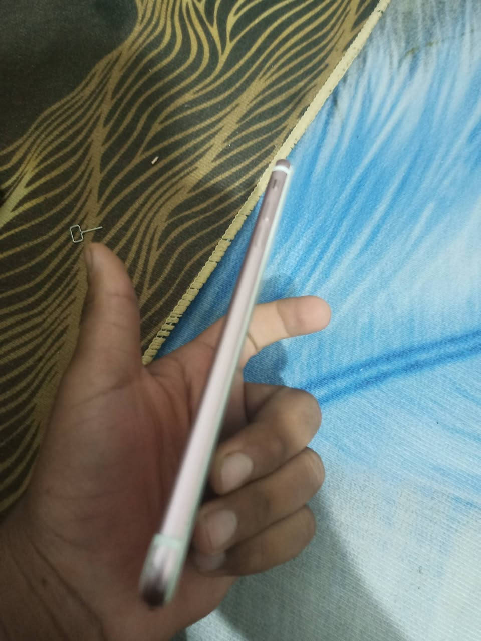 السلام عليكم ايفون 7بلص ذاكره 128 كلشي شغال 
مبدل بطاريه 100 ونموذج m بصمه شغاله كامره كلش حلوه
صوت عالي وواضح 
للبيع او مراوس 
السعر 80وبي مجال
مكاني ناصريه حي التضحيه 
***********
