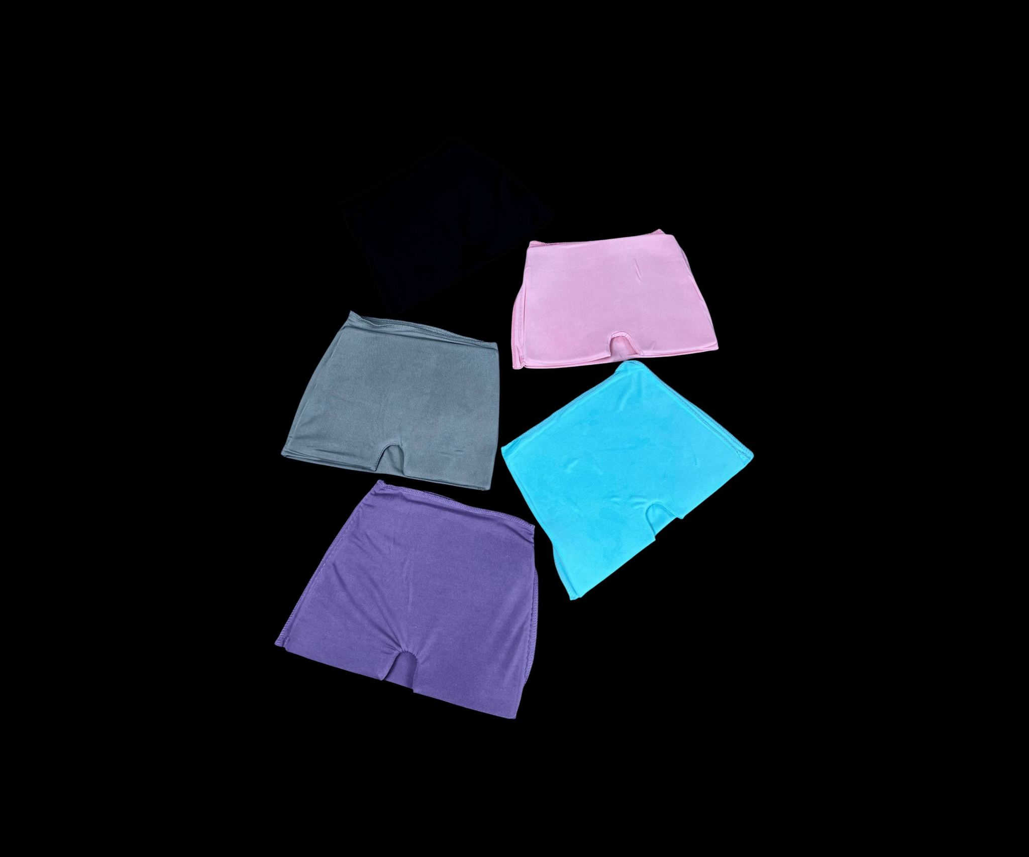 قناع جل تبريد وتدفئة لعلاج الصداع النصفي وتخفيف الألم

الاستخدامات:

تخفيف الصداع بأنواعه (الصداع النصفي – التوتري – الجيوب الأنفية – العنقودي).

تقليل الالتهابات والانتفاخ حول العين والجبهة.

الاسترخاء بعد يوم طويل أو إجهاد العمل.

يساعد على النوم العميق عبر حجب الضوء بالكامل.

يمكن استخدامه ككمادات باردة أو دافئة حسب الحاجة.

المميزات:

تصميم يغطي الرأس بالكامل بزاوية 360° لتوزيع متساوٍ للضغط والتبريد.

جل طبي مرن يحتفظ بالبرودة لفترة طويلة (Flexible Medical Gel).

إمكانية الاستخدام باردًا (يوضع في الثلاجة) أو دافئًا (تسخين خفيف).

قماش Lycra مطاطي ناعم وصديق للبشرة، قابل للتنفس ويمتص الرطوبة.

تصميم مريح للأنف (Ergonomic Nose Design) لحجب الضوء بالكامل.

خفيف الوزن ومريح أثناء النوم.

متوفر بعدة ألوان: أسود – رمادي – وردي – بنفسجي – أزرق.

الوزن التقريبي:

طبقة مفردة: 360 غرام

قياس المنتج: 24 × 17 سم.

محتويات الصندوق:

1 × قناع جل تبريد وتدفئة للرأس.

الملاحظات:

يُحفظ في الثلاجة لمدة 1–2 ساعة قبل الاستخدام البارد.

لا يوضع مباشرة في الفريزر لفترة طويلة.

يمكن تنظيفه بقطعة قماش مبللة فقط.

مناسب للرجال والنساء.

قياس الكارتون:

- الطول: 13 سم
- العرض: 3 سم
- الارتفاع: 20 سم 🔥✨السعر 15


**إذا كنت صاحب هذا الإعلان وتريد حذفه لأي سبب، رجاءا أرسل رسالة إلى الدعم الفني**