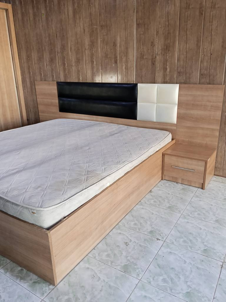 غرفه نوم تركي للبيع اخو الجديد مستعمل حيل قليل شخط ما بيه غرفه كامل 8 قطع مع الدوشك سعرها مناسب رقم اي استفسار يراسل صفحه او يخابر على رقم *********** مكان كركوك كركوك, العراق
