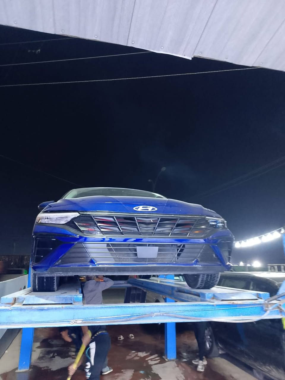 السلام عليكم 
النترا موديل ٢٥ فول سياره كلشي موضح بلمنشور كافة التفاصيل 
السونار مرفق بلمنشور  سياره رقم بغداد انكليزي بسمي  السعر 
١٦٨ بيها مجال جدا بصيط الان سياره نضيفه احلا منصور *********** بيه واتساب مكان ديالى خان بني سعد
