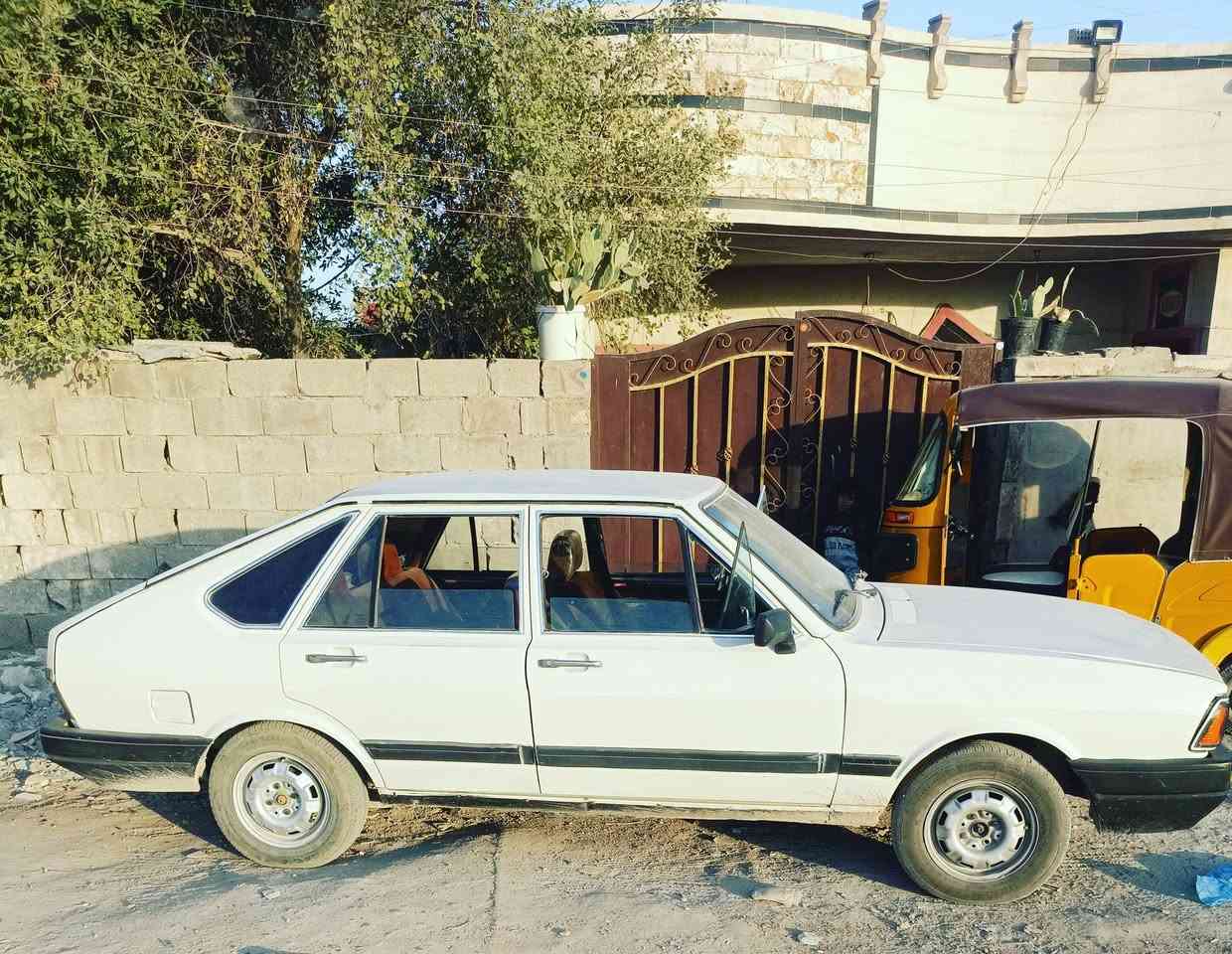 سيارة برازيلي موديل ٨٧ كلشي بلادي مكينه بلادي خير من الله فقط البنيد مصبوغ محرك كير مكينه ضمان رقم الماني سنوية ٢٠٣٠ سعر ٤٠ ورقه بيها مجال للشراي ***********    __   ***********

