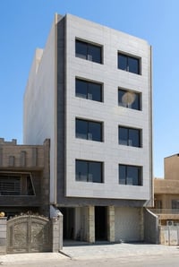 🏡 شقة سكنية للإيجار في منطقة المشتل ضمن بناية سكنية هادئة ومناسبة للعو...
