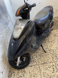 سعرها 300  هذا رقمي 07807353083