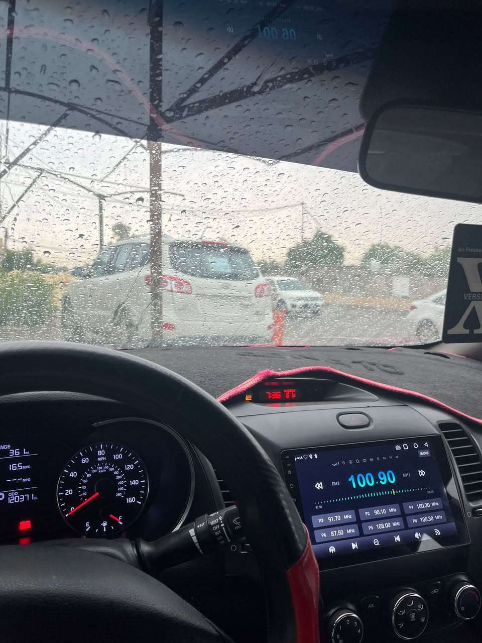 Kia Forte 2015
محرك 2.0 دوش
بنيد مبدل
باب السايق وباب الصدر مصبوغات
فقط
شواصي مكفول
كير مكفول
محرك مكفول
السيارة نظيفة
مكاني كربلاء
بيع مستعجل
***********
