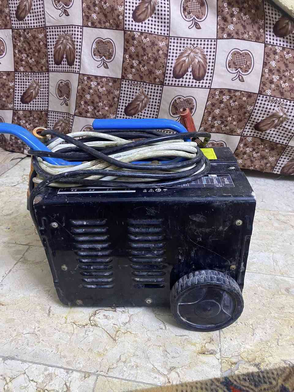 مكينة لحيم شغالة بس لحيمهة ضعيف نااعرف شنو مشكلتة للبيع مع التوصيل لجميع انحاء العراق 30 فقط
***********
