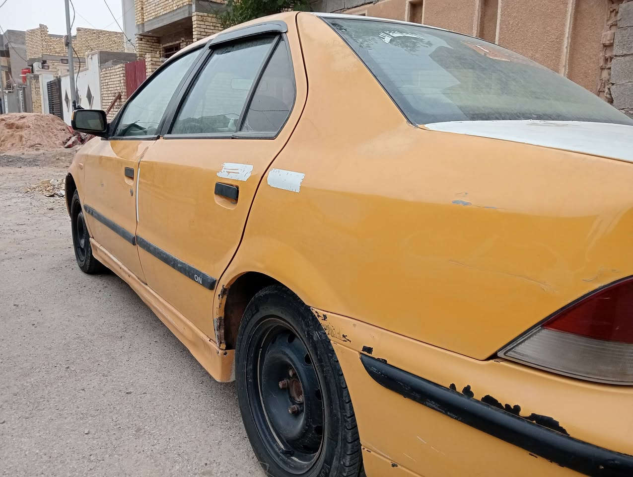 السلام عليكم سياره مديل2011باسمي رقم بغدادسنويه صاقطه شهرلعاشرمكينه جديده تبريدجديدحداديه خلفيه واماميه جديده ومابيه اي ضربه لسعر32وبيه مجال قليل متواجدعل عل واتساب***********
